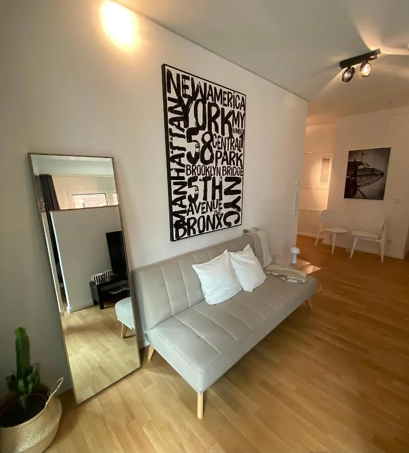 Stilvolles Apartment In Duesseldorf Am Medienhafen